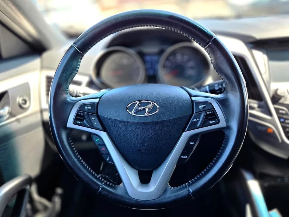 2017 Hyundai Veloster - Image 9 of 20