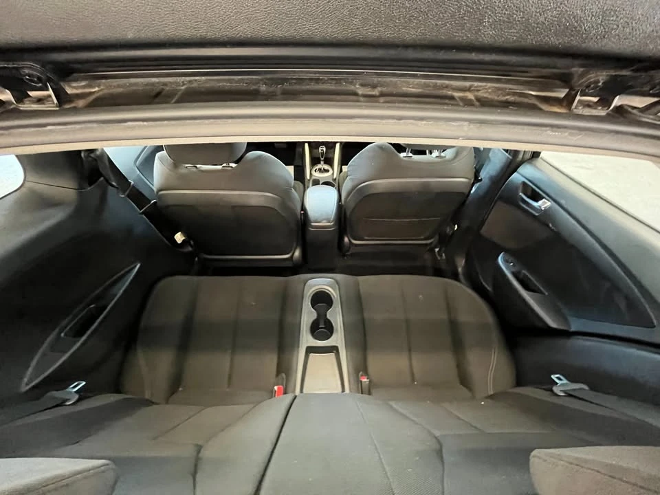 2017 Hyundai Veloster - Image 10 of 19