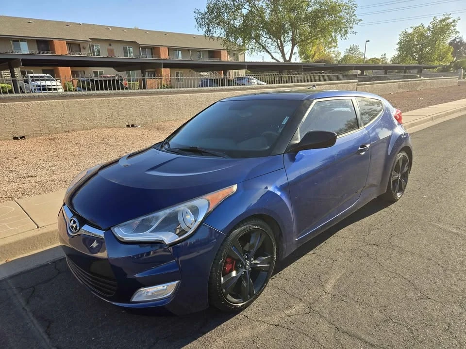 2017 Hyundai Veloster - Image 2 of 8
