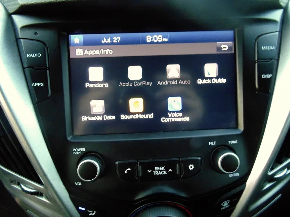 2017 Hyundai Veloster - Image 18 of 19
