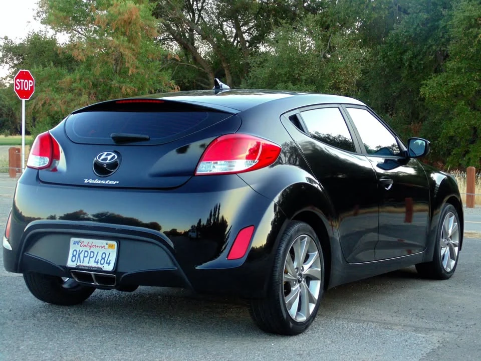 2017 Hyundai Veloster - Image 7 of 19