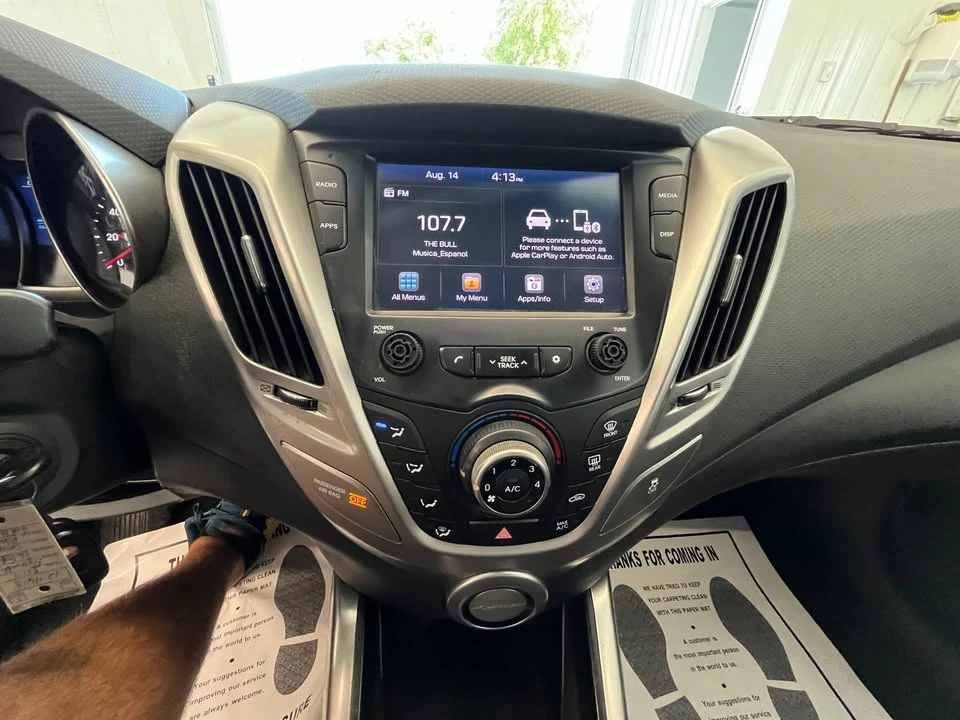 2017 Hyundai Veloster - Image 17 of 19