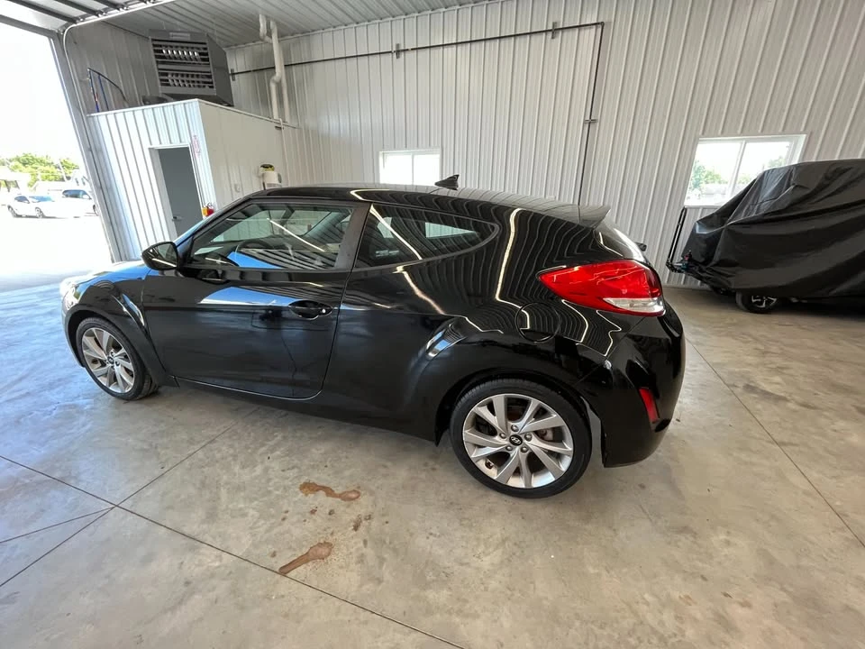 2017 Hyundai Veloster - Image 14 of 19