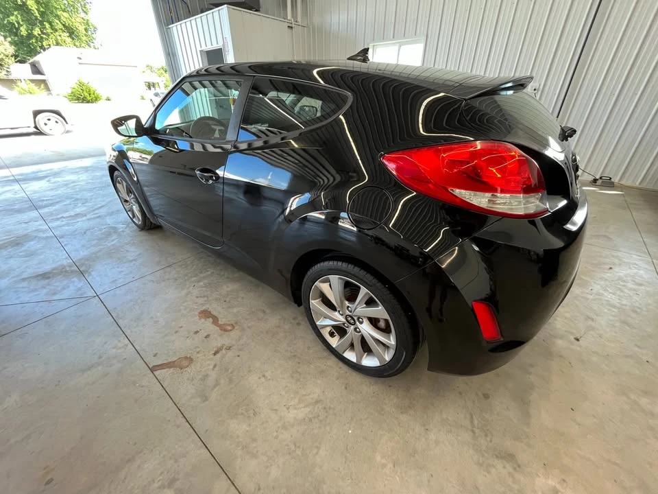 2017 Hyundai Veloster - Image 11 of 19