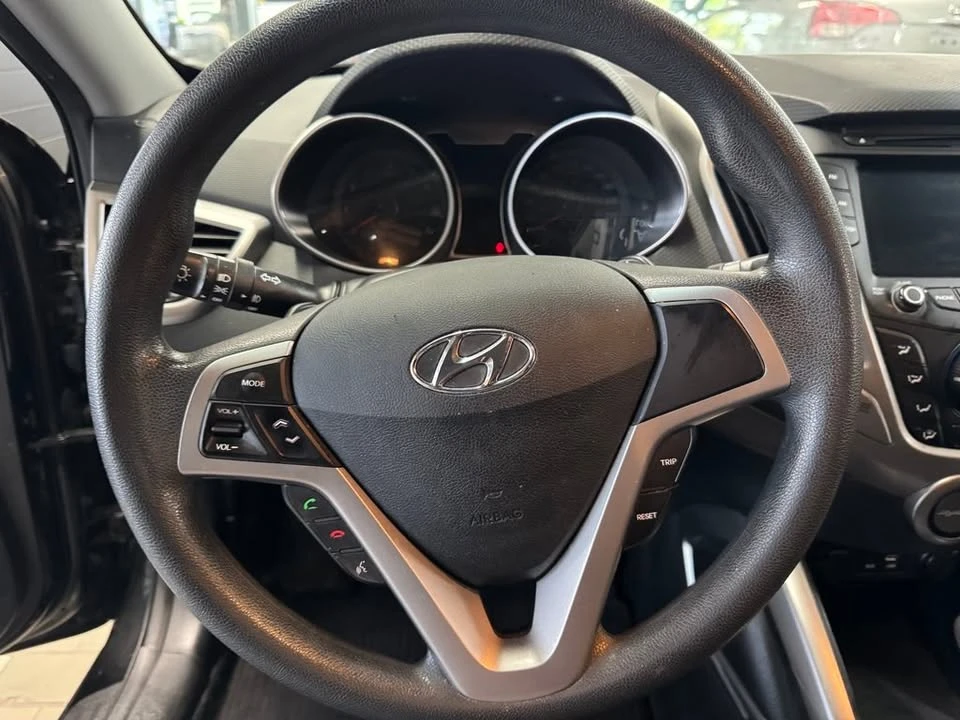 2017 Hyundai Veloster - Image 15 of 20
