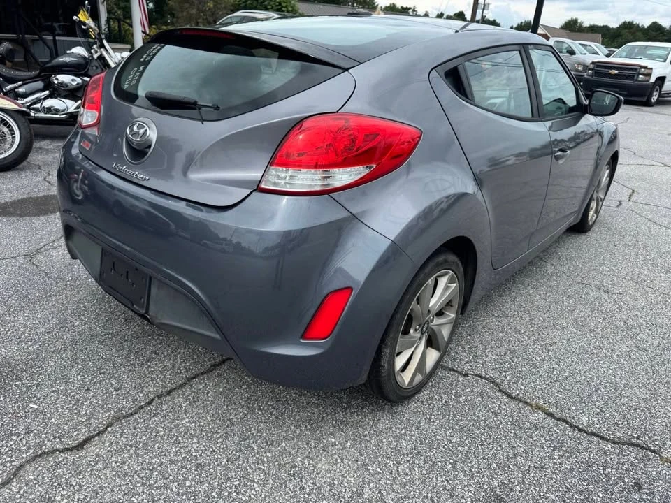 2017 Hyundai Veloster - Image 6 of 20