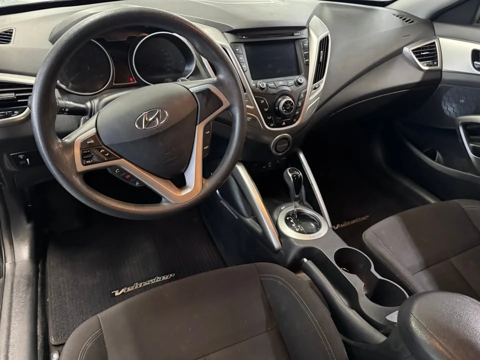 2017 Hyundai Veloster - Image 12 of 20