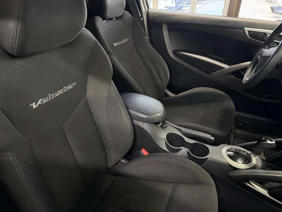 2017 Hyundai Veloster - Image 10 of 20