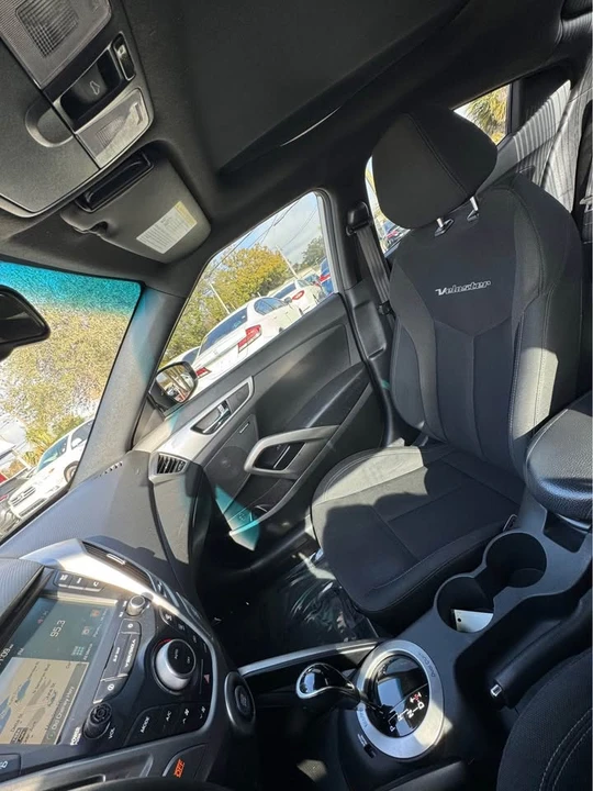 2017 Hyundai Veloster - Image 7 of 7