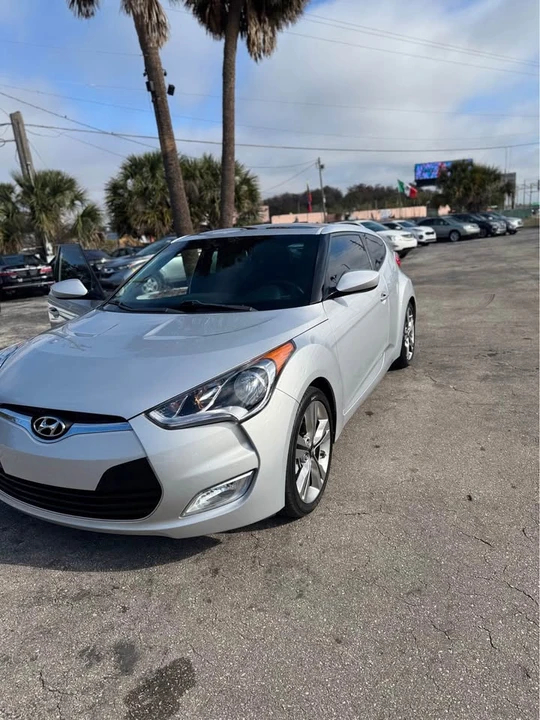 2017 Hyundai Veloster - Image 5 of 7