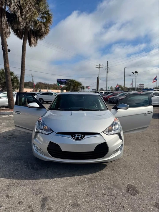 2017 Hyundai Veloster - Image 4 of 7