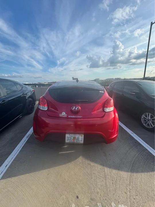 2017 Hyundai Veloster - Image 3 of 11