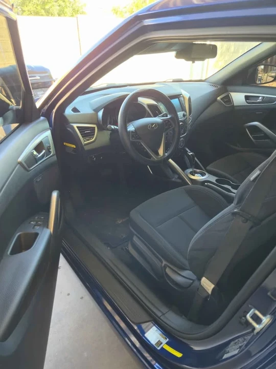 2017 Hyundai Veloster - Image 5 of 8
