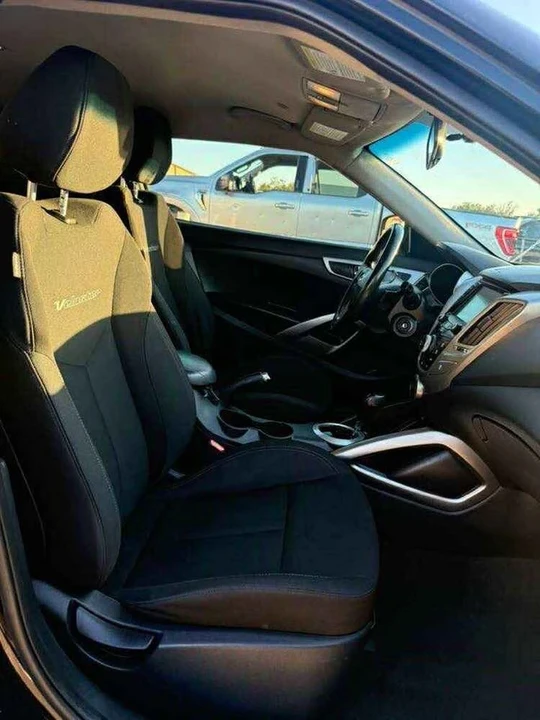 2017 Hyundai Veloster - Image 8 of 8