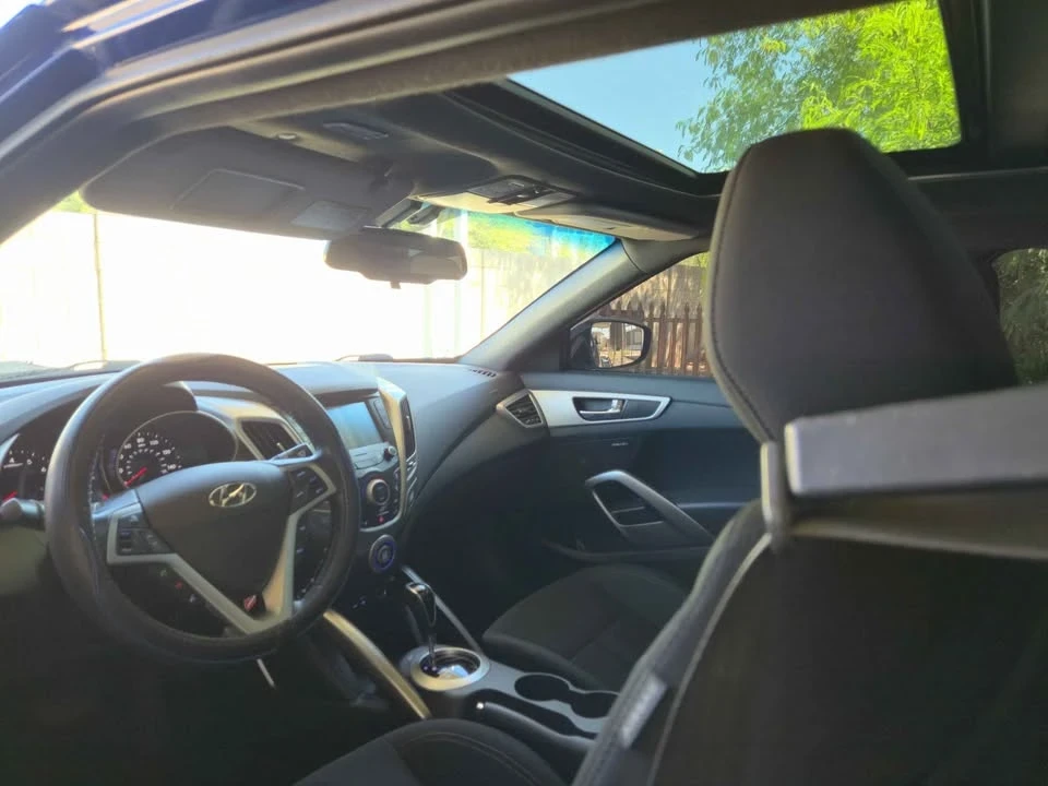 2017 Hyundai Veloster - Image 7 of 8
