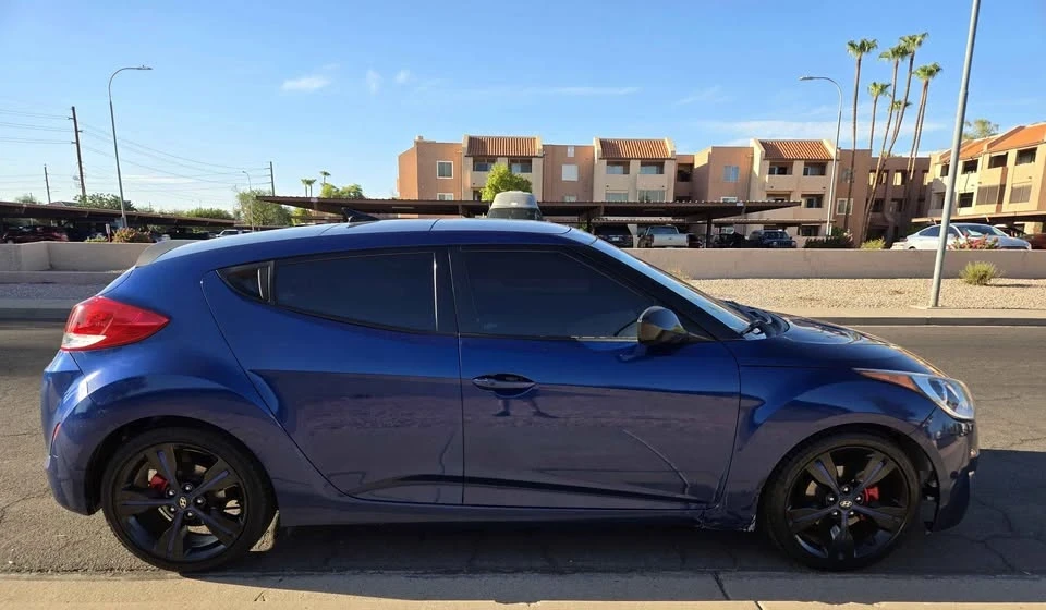 2017 Hyundai Veloster - Image 4 of 8