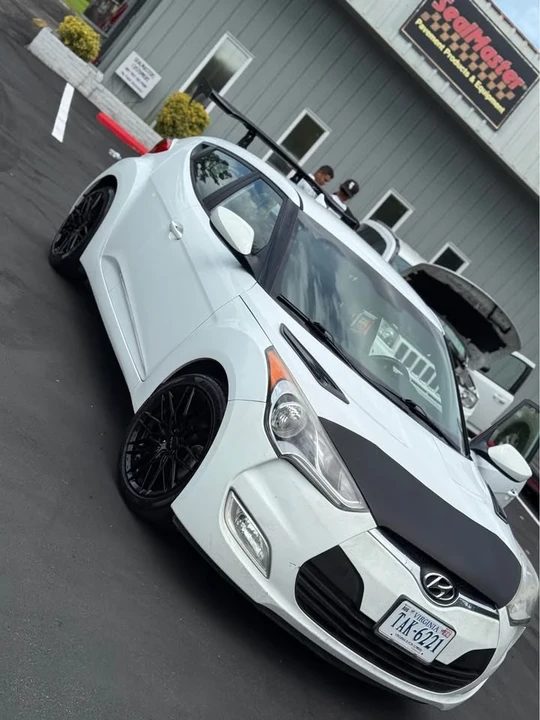 2017 Hyundai Veloster - Image 7 of 10