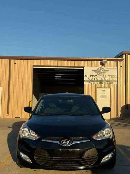 2017 Hyundai Veloster - Image 3 of 8
