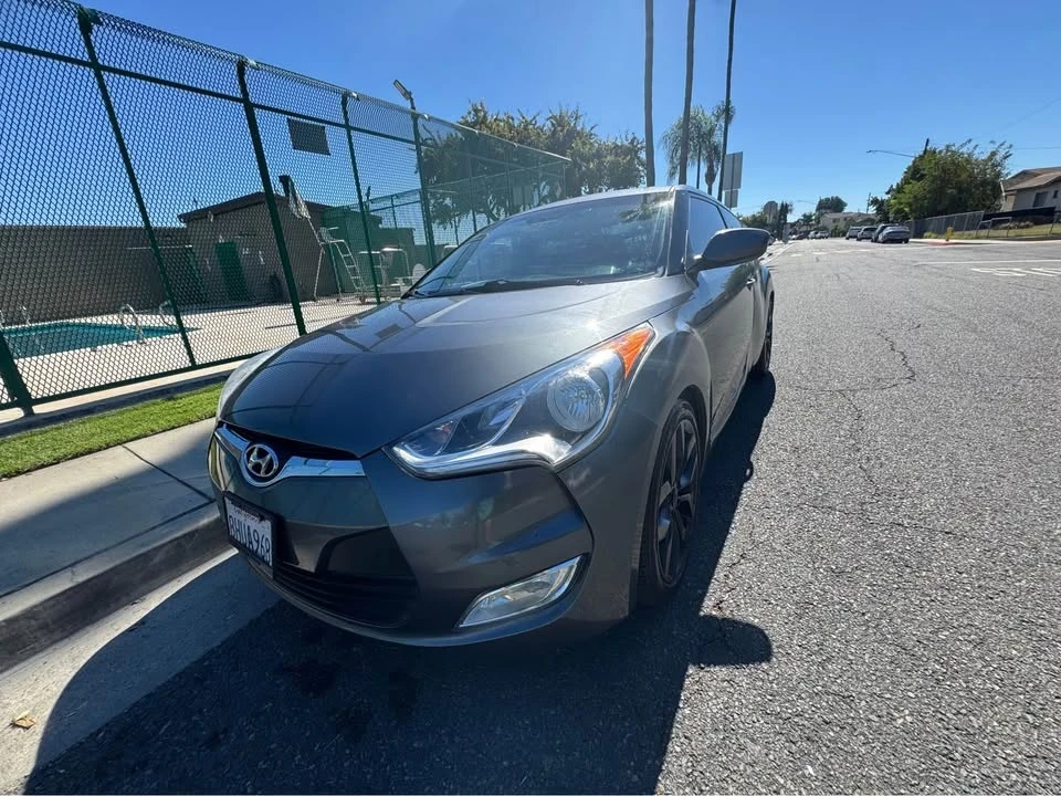 2017 Hyundai Veloster - Image 5 of 9