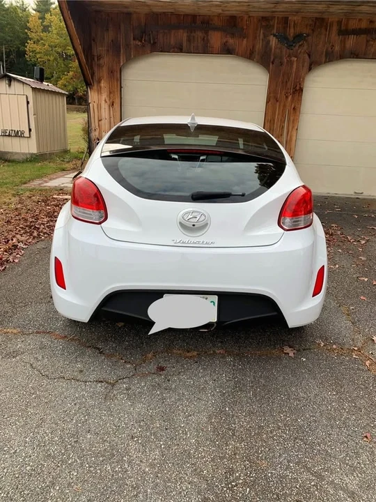 2017 Hyundai Veloster - Image 4 of 10