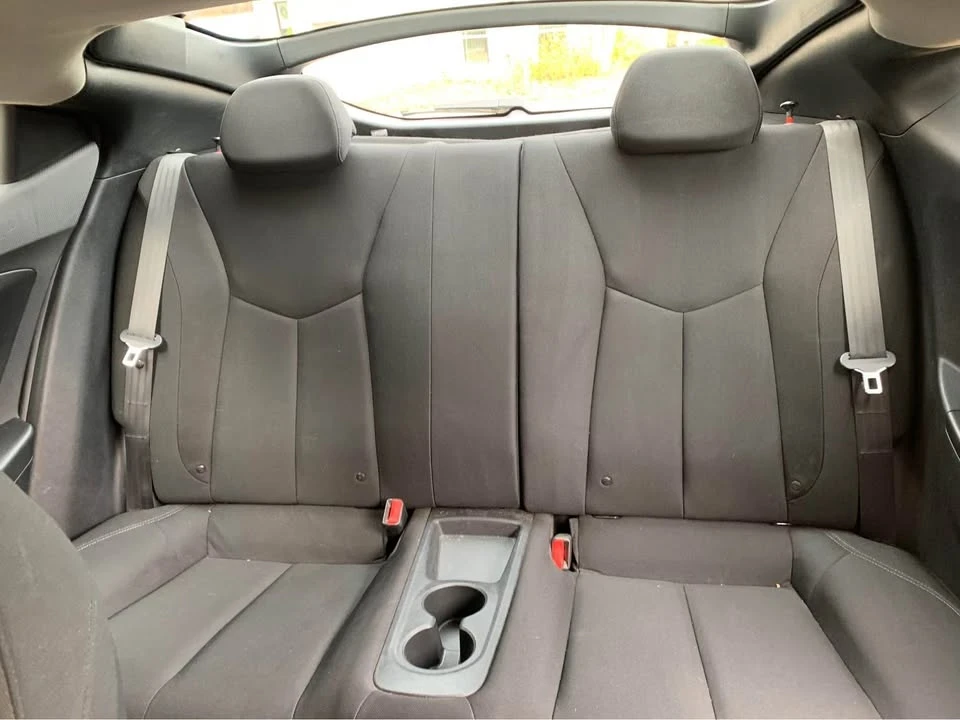 2017 Hyundai Veloster - Image 8 of 10