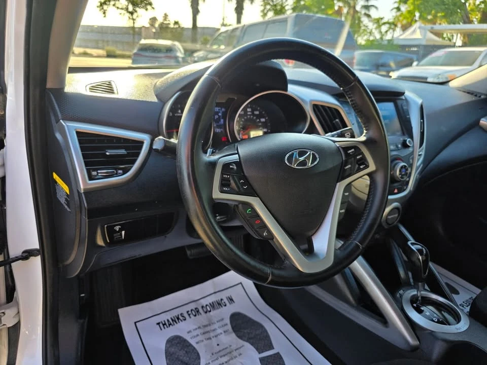 2017 Hyundai Veloster - Image 13 of 20