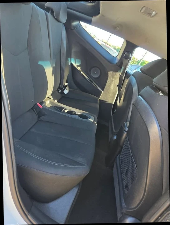 2017 Hyundai Veloster - Image 16 of 20