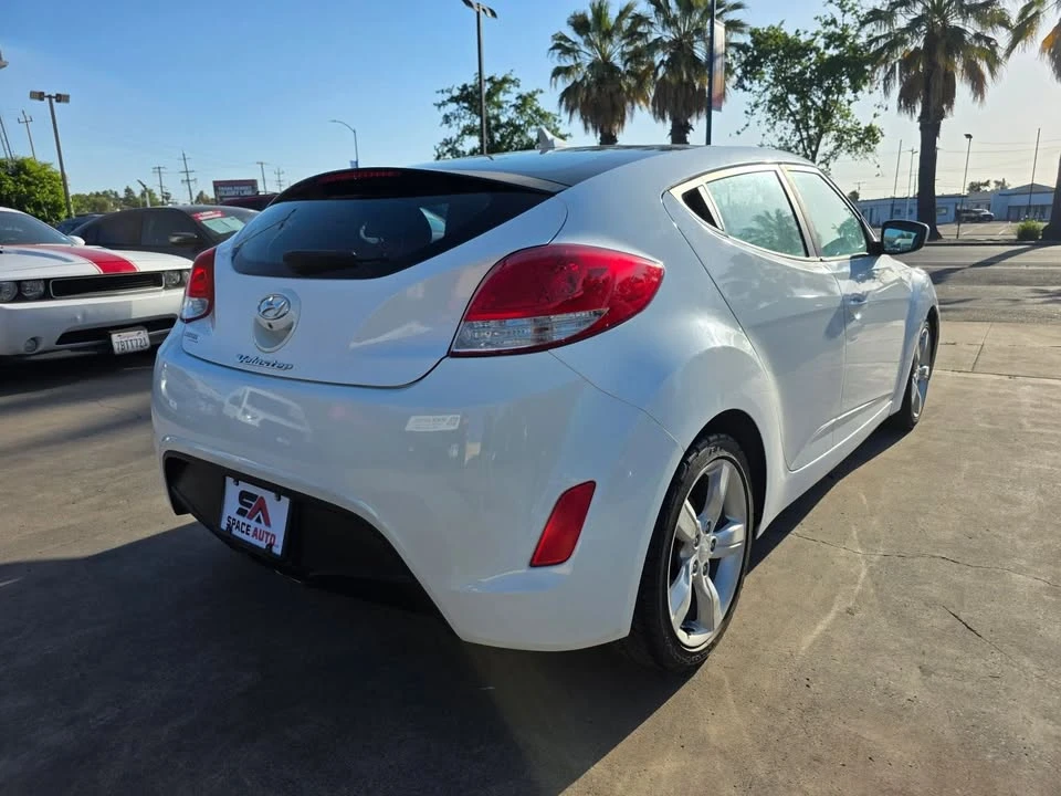 2017 Hyundai Veloster - Image 6 of 20