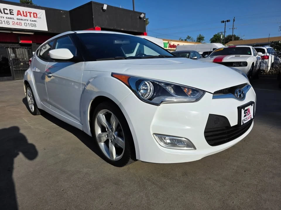 2017 Hyundai Veloster - Image 4 of 20