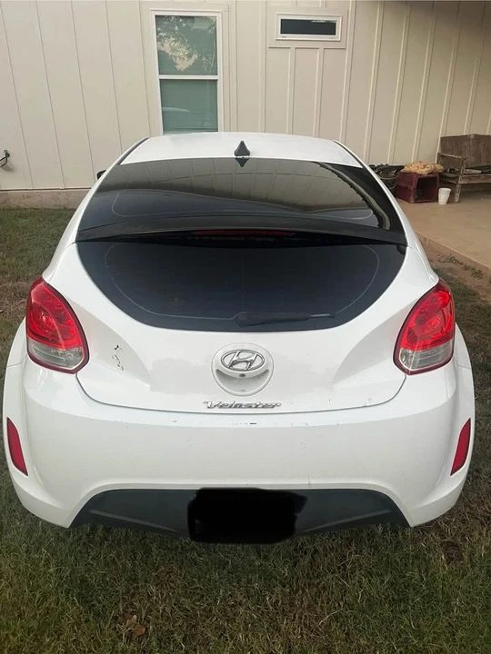 2017 Hyundai Veloster - Image 5 of 9