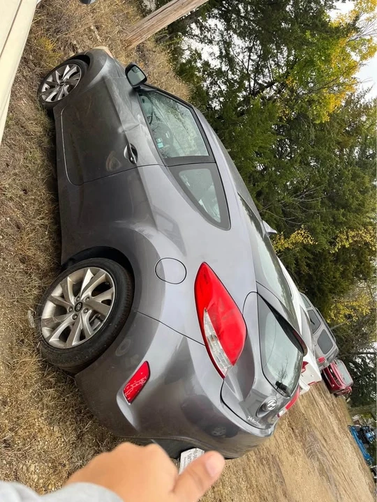 2017 Hyundai Veloster - Image 5 of 6