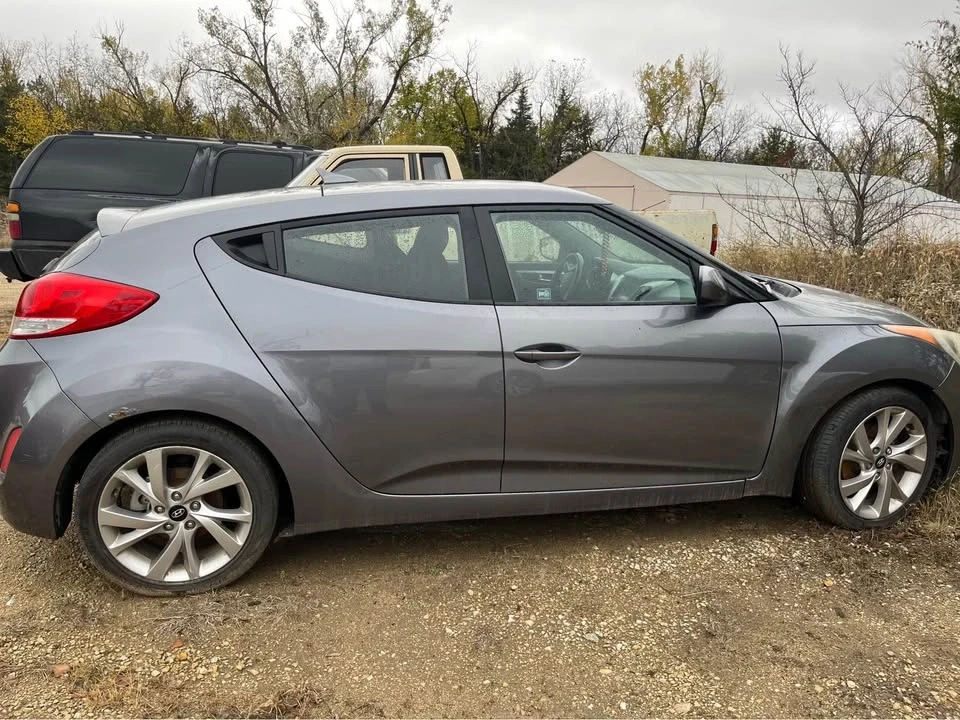 2017 Hyundai Veloster - Image 3 of 6