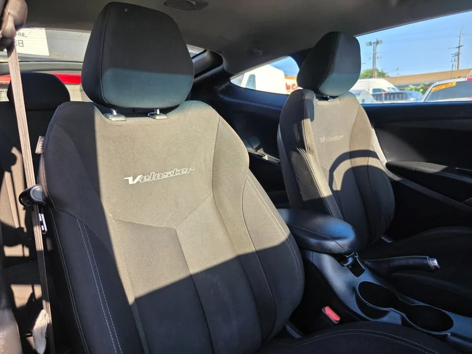 2017 Hyundai Veloster - Image 20 of 20