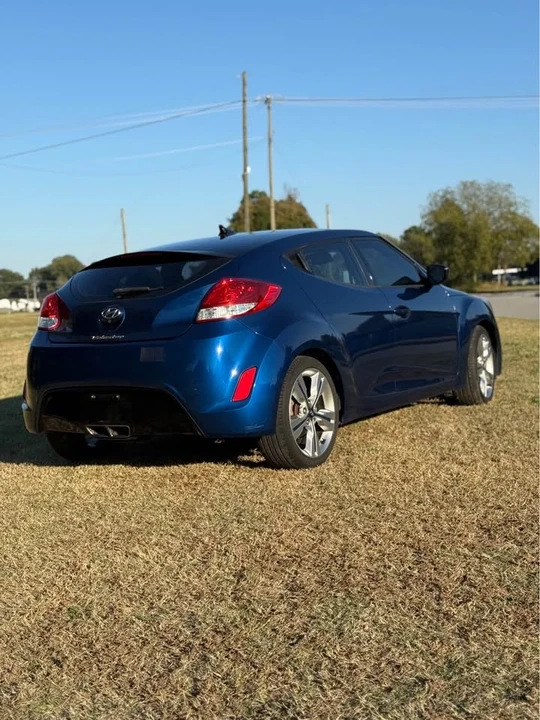 2017 Hyundai Veloster - Image 4 of 9