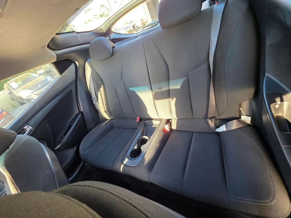 2017 Hyundai Veloster - Image 14 of 20