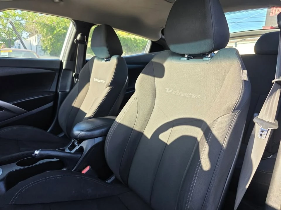 2017 Hyundai Veloster - Image 12 of 20