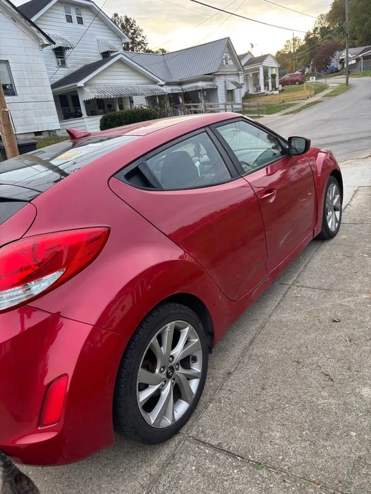2017 Hyundai Veloster - Image 3 of 5
