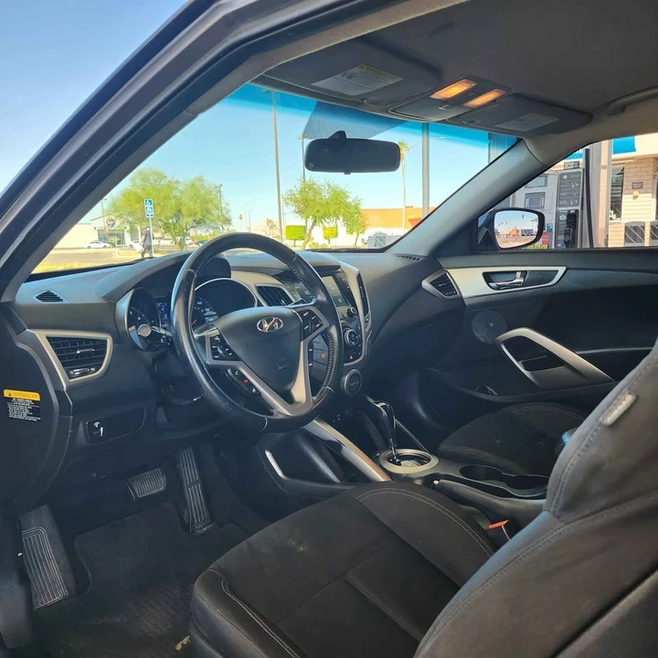 2017 Hyundai Veloster - Image 12 of 13