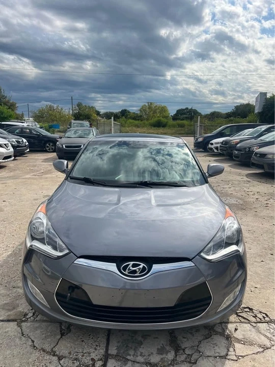 2017 Hyundai Veloster - Image 3 of 10