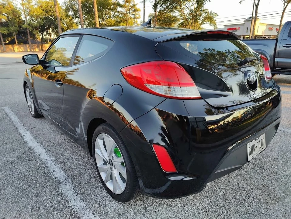 2017 Hyundai Veloster - Image 3 of 9