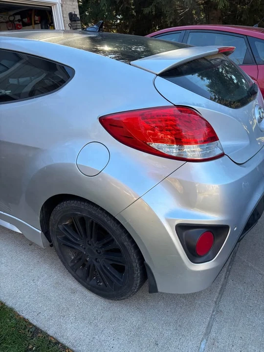 2017 Hyundai Veloster - Image 2 of 6