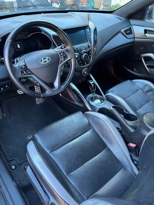 2017 Hyundai Veloster - Image 4 of 6