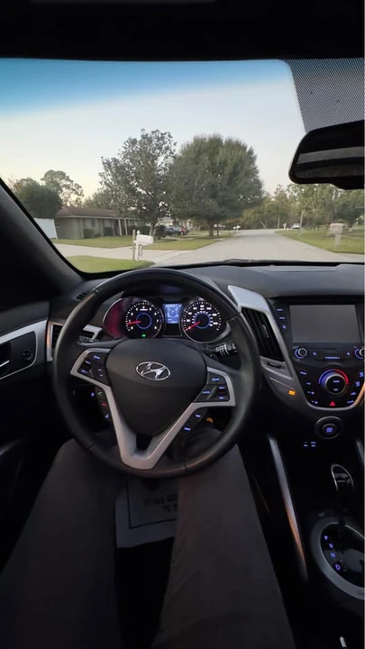 2017 Hyundai Veloster - Image 16 of 16