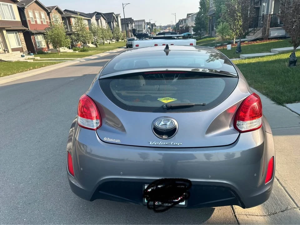 2017 Hyundai Veloster - Image 8 of 10