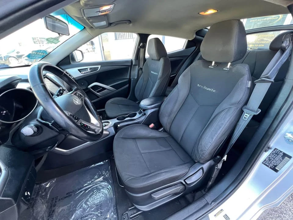 2017 Hyundai Veloster - Image 9 of 9