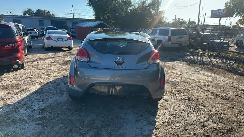 2017 Hyundai Veloster - Image 5 of 18