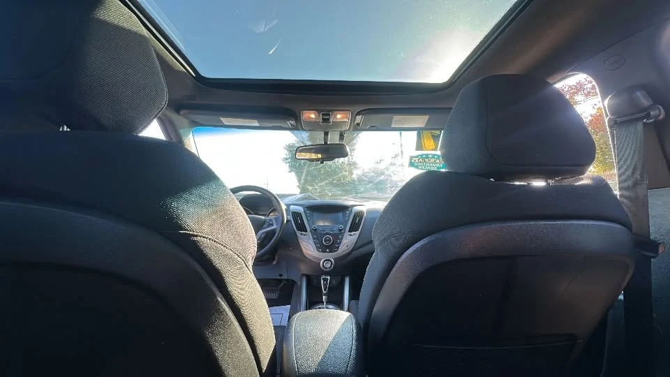 2017 Hyundai Veloster - Image 13 of 18