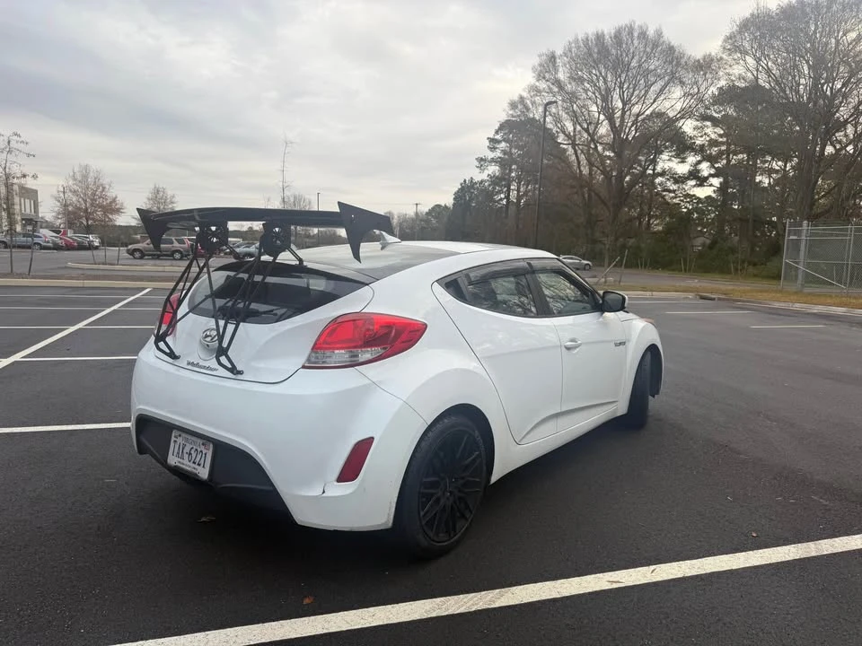 2017 Hyundai Veloster - Image 3 of 9