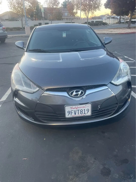2017 Hyundai Veloster - Image 8 of 12