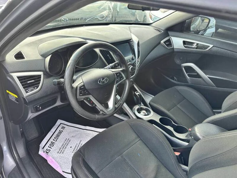 2017 Hyundai Veloster - Image 6 of 9